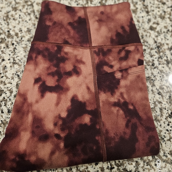 Victoria Secrect Women's Essential Pocket Leggings Size 16 Color Winter Wine Tye - Picture 7 of 7